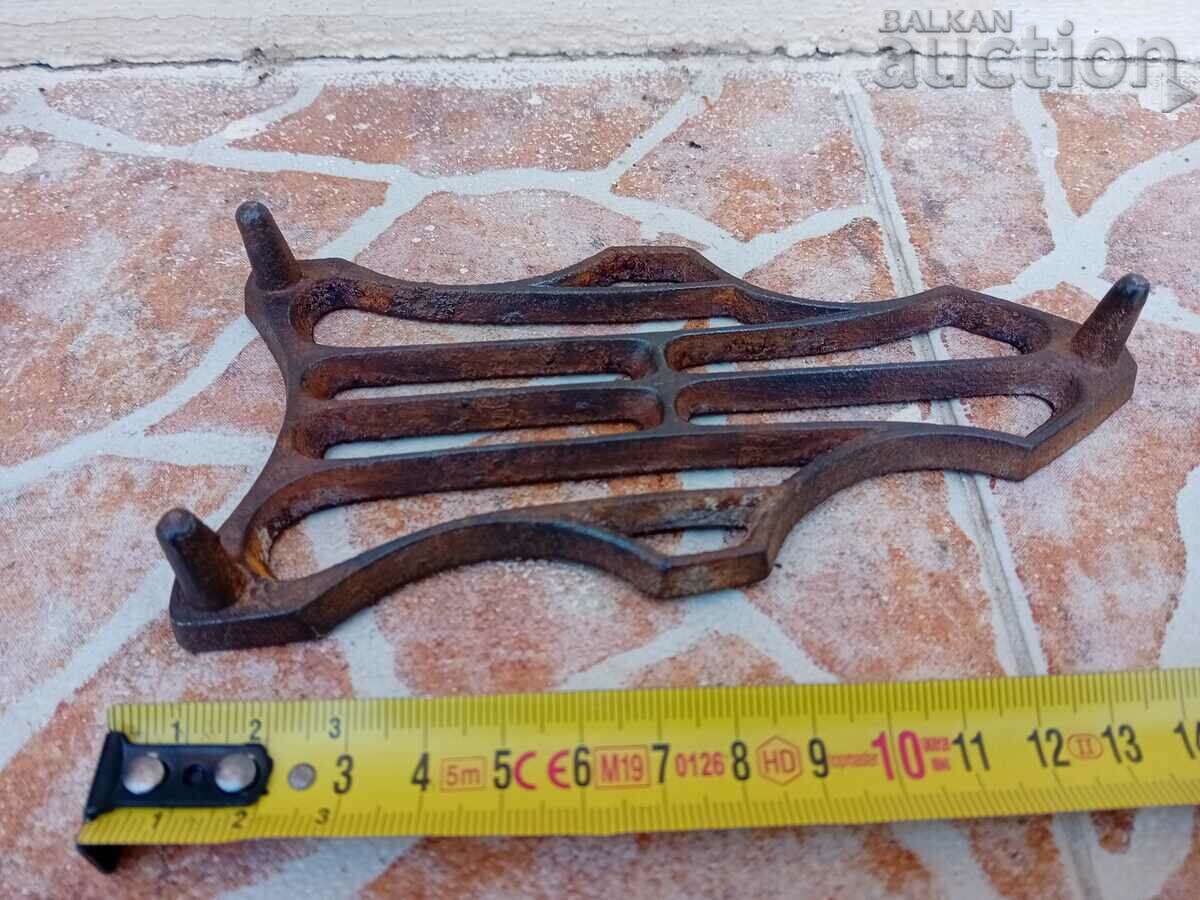 grill iron on grill - 5