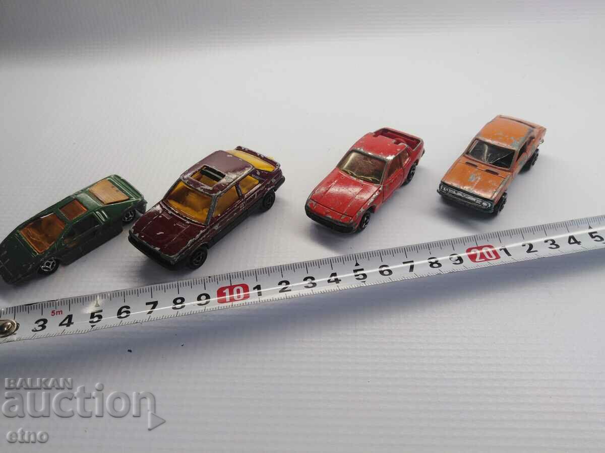 Jucărie veche, jucării cu preț 10.00 BGN | € 5.11 Jucărie veche, jucării cu preț 10.00 BGN | € 5.11