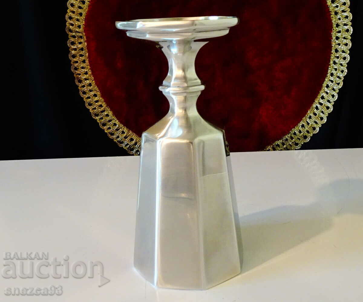 Delivery of Pewter goblet, bowl, multi-faceted, massive Delivery of Pewter goblet, bowl, multi-faceted, massive