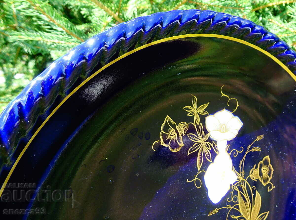 Delivery of Bavarian porcelain plate, gold, cobalt Delivery of Bavarian porcelain plate, gold, cobalt