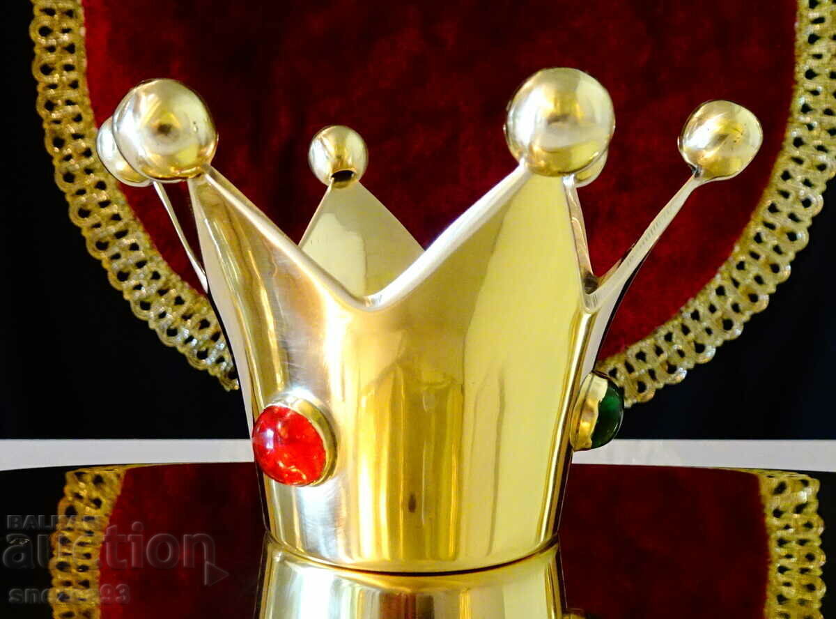 Bronze jewelry box, candlestick, crown with stones - 7