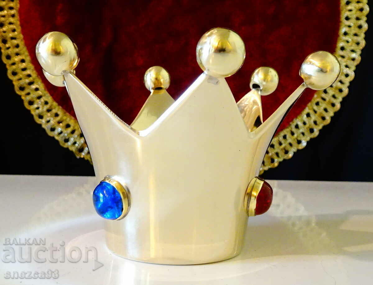 Bronze jewelry box, candlestick, crown with stones