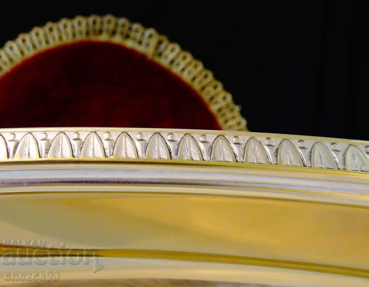 Auction Wolff brass serving dish. Auction Wolff brass serving dish.