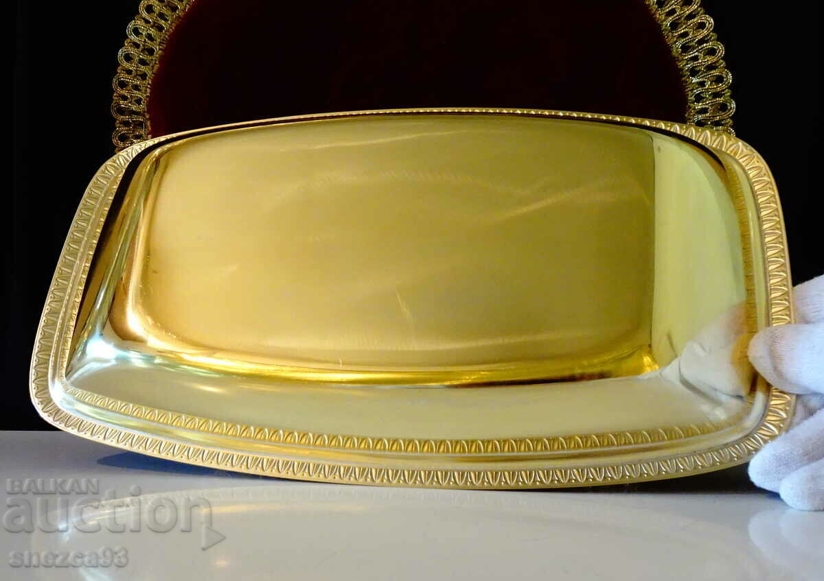 Wolff brass serving dish. - 6 Wolff brass serving dish. - 6