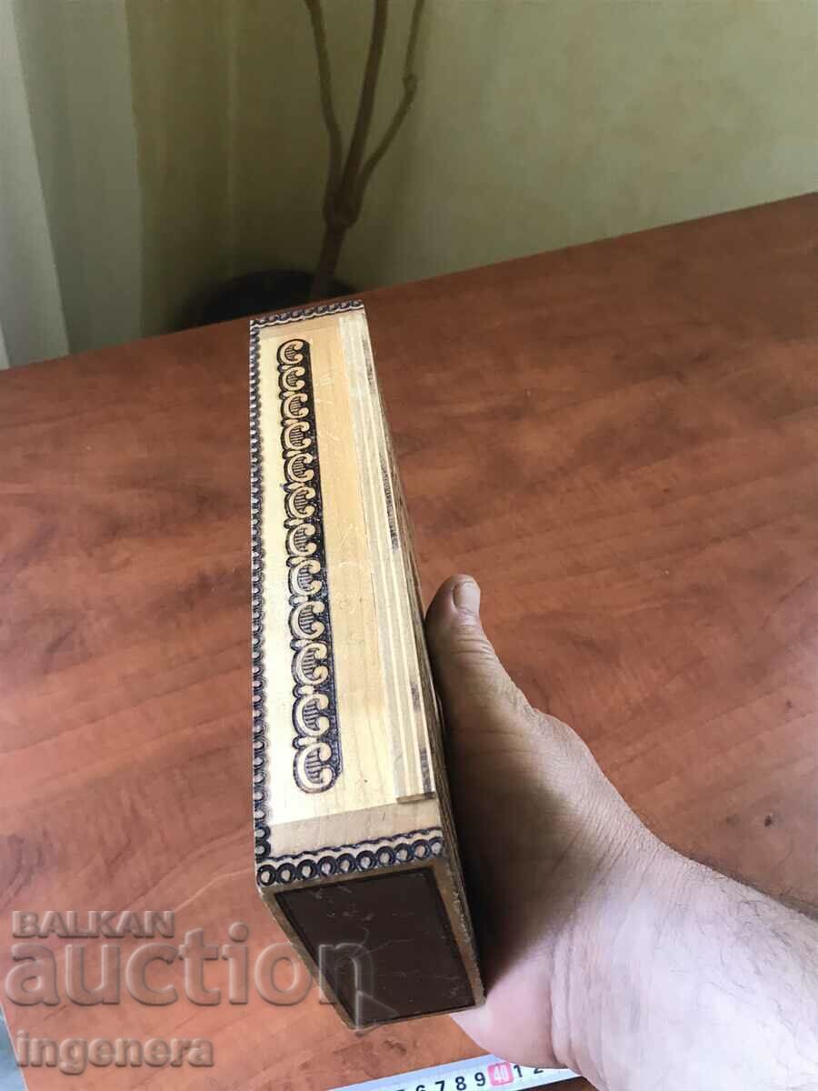 Delivery of BOX WOOD PYROGRAPH DRAWING ANTIQUE FROM SOCA MOSTRA Delivery of BOX WOOD PYROGRAPH DRAWING ANTIQUE FROM SOCA MOSTRA