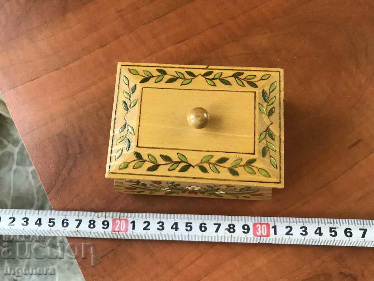 BOX WOOD PYROGRAPH DRAWING ANTIQUE FROM SOCA MOSTRA with price 39.00 BGN | € 19.94 BOX WOOD PYROGRAPH DRAWING ANTIQUE FROM SOCA MOSTRA with price 39.00 BGN | € 19.94