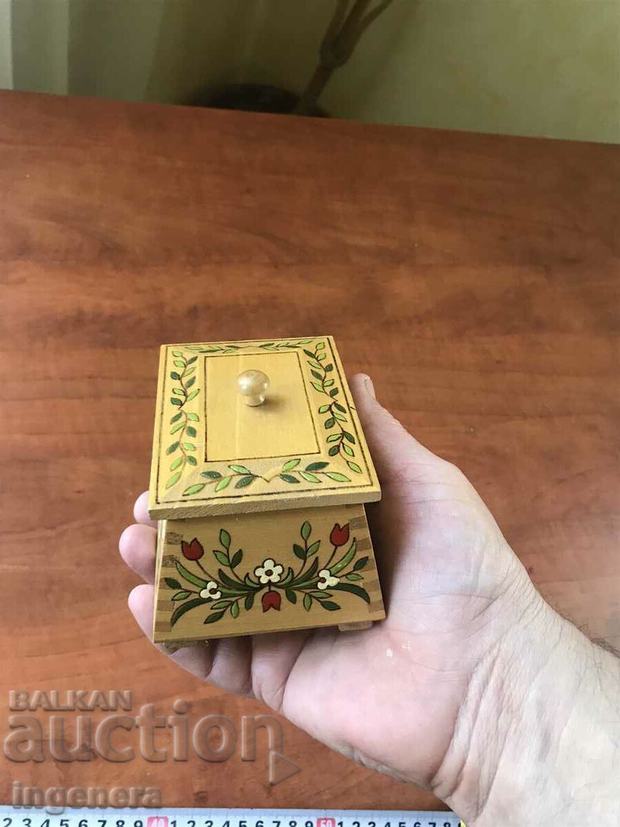 Delivery of BOX WOOD PYROGRAPH DRAWING ANTIQUE FROM SOCA MOSTRA Delivery of BOX WOOD PYROGRAPH DRAWING ANTIQUE FROM SOCA MOSTRA