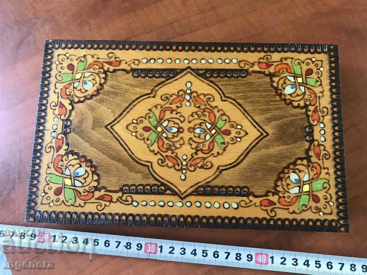 BOX WOOD PYROGRAPH DRAWING ANTIQUE FROM SOCA MOSTRA with price 45.00 BGN | € 23.01 BOX WOOD PYROGRAPH DRAWING ANTIQUE FROM SOCA MOSTRA with price 45.00 BGN | € 23.01