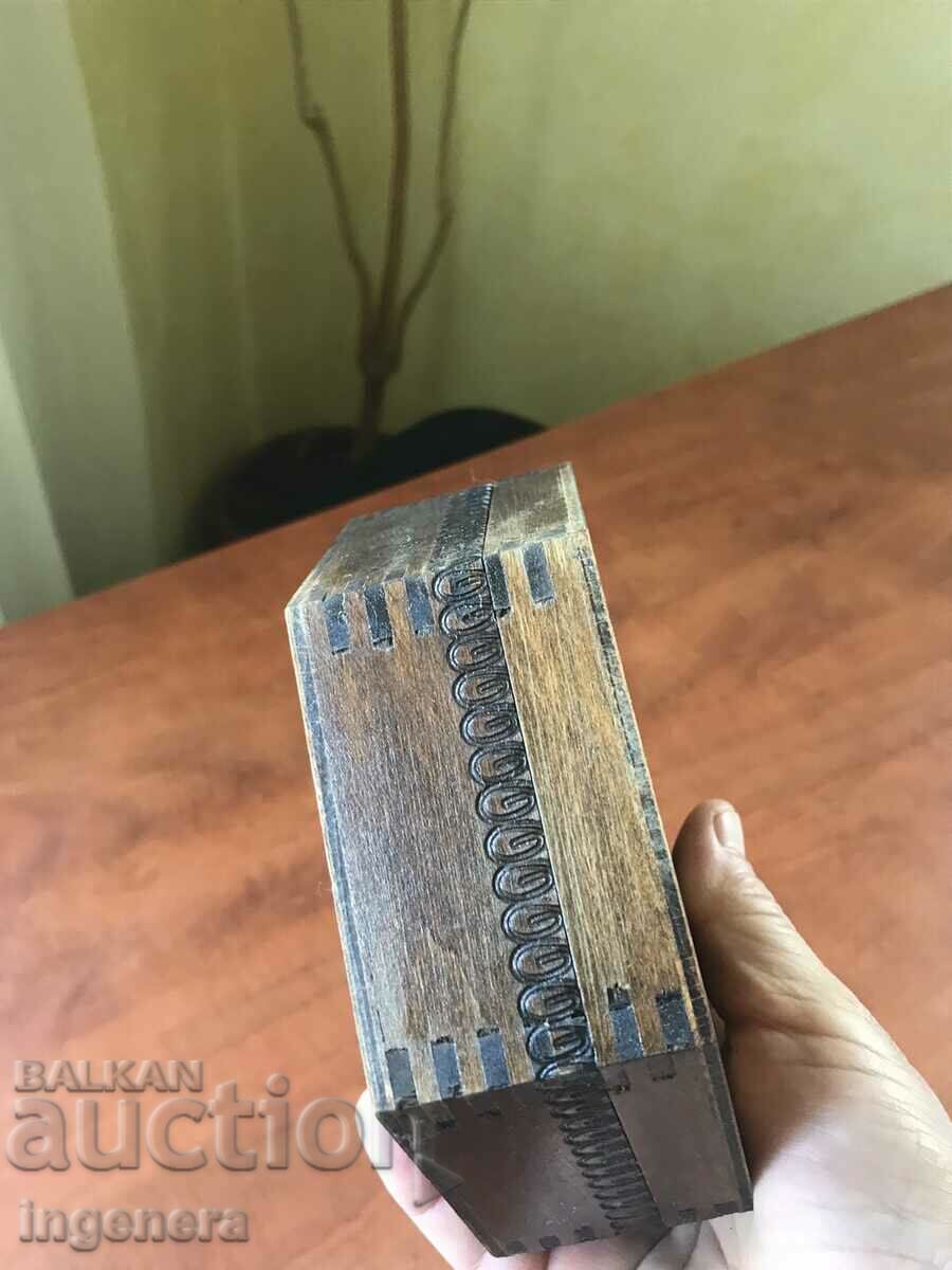 Delivery of BOX WOOD PYROGRAPH DRAWING ANTIQUE FROM SOCA MOSTRA Delivery of BOX WOOD PYROGRAPH DRAWING ANTIQUE FROM SOCA MOSTRA