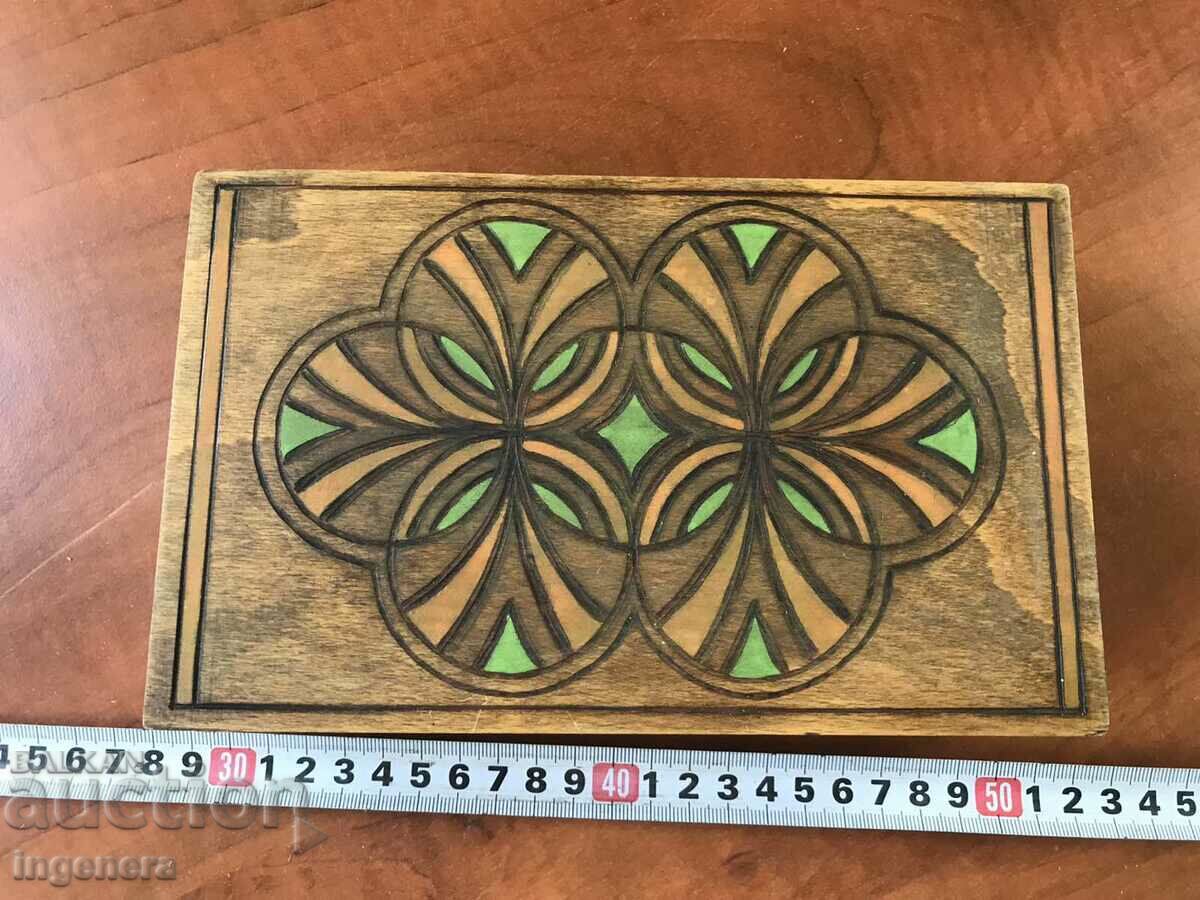 CUTIE LEMN PIROGRAF DESEN ANTICHI DIN SOCA MOSTRA cu preț 24.00 BGN | € 12.27 CUTIE LEMN PIROGRAF DESEN ANTICHI DIN SOCA MOSTRA cu preț 24.00 BGN | € 12.27