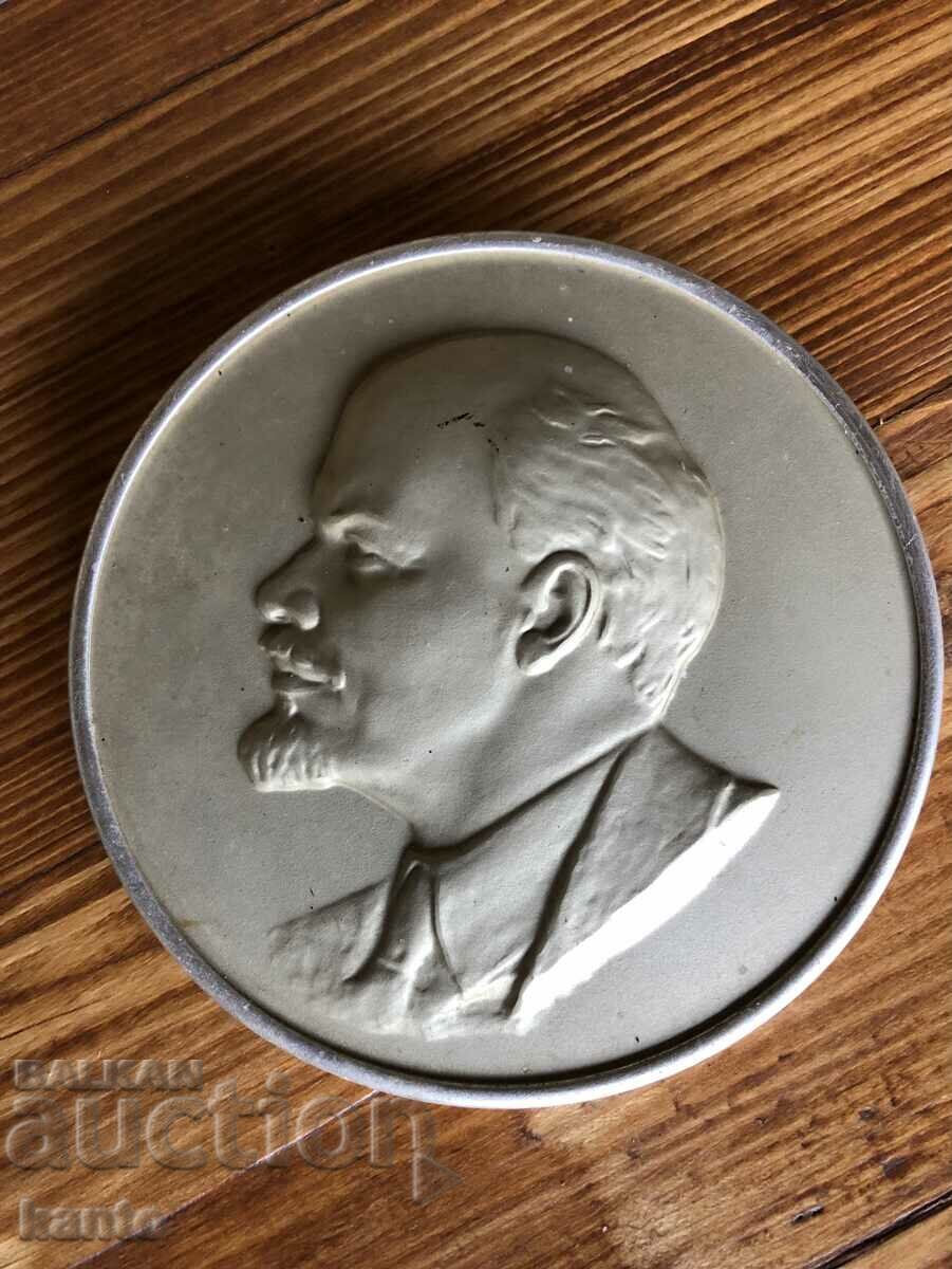 Lenin plaque