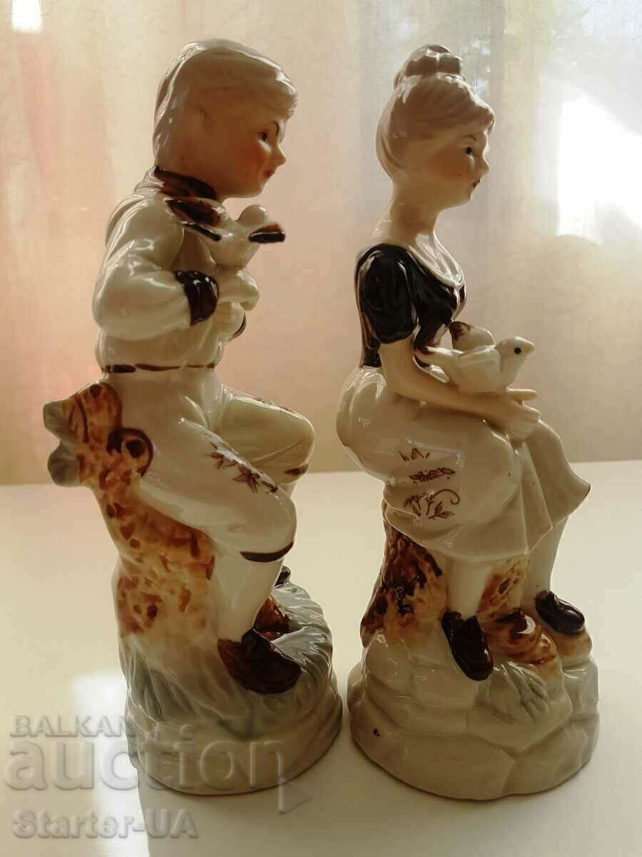 A beautiful pair of porcelain figures. with price € 11.00 | 21.51 BGN