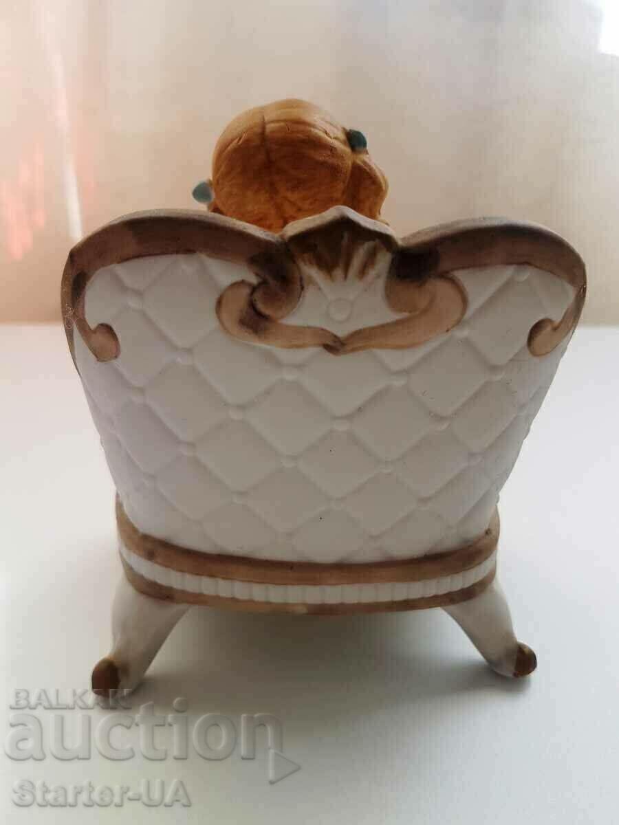 Licitație Frumoasă figură din ceramică cu marcaje !!! Licitație Frumoasă figură din ceramică cu marcaje !!!