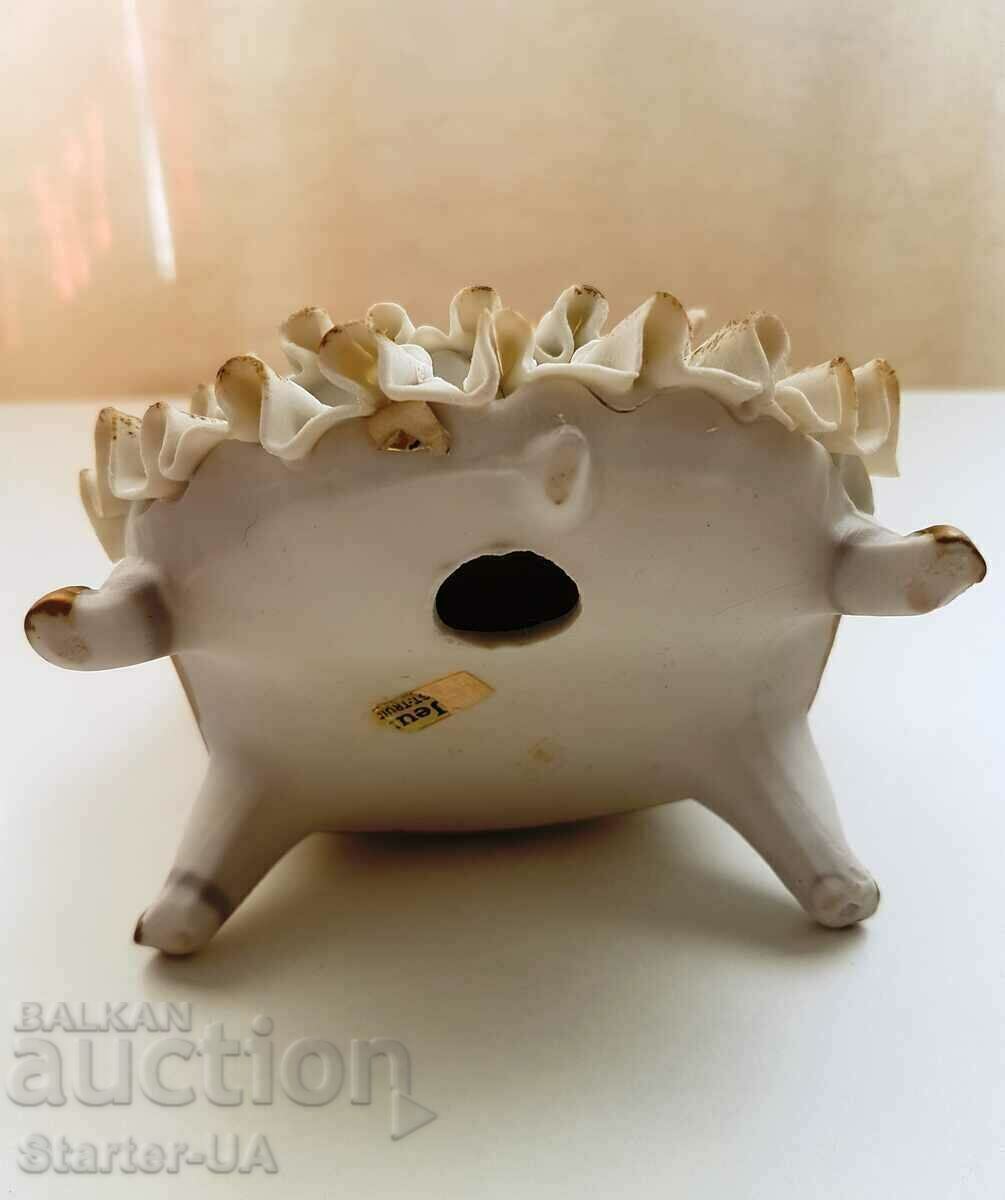 Beautiful ceramic figure with markings !!! - 5 Beautiful ceramic figure with markings !!! - 5