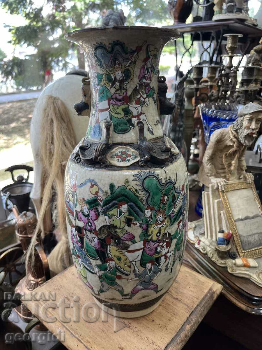 Authentic Chinese vase from the 19th century. #5595