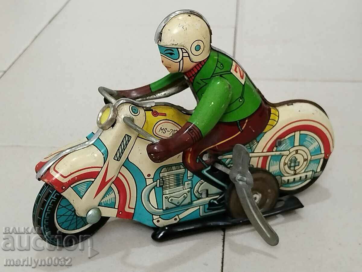 Παιδικό τσίγκινο παιχνίδι μοτοσυκλέτα, μοτοσυκλέτα Κίνα δεκαετία του 1970 με τιμή 69.90 BGN | € 35.74