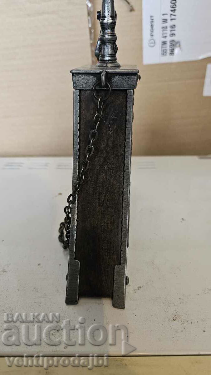 Delivery of Metal-wooden pot Delivery of Metal-wooden pot