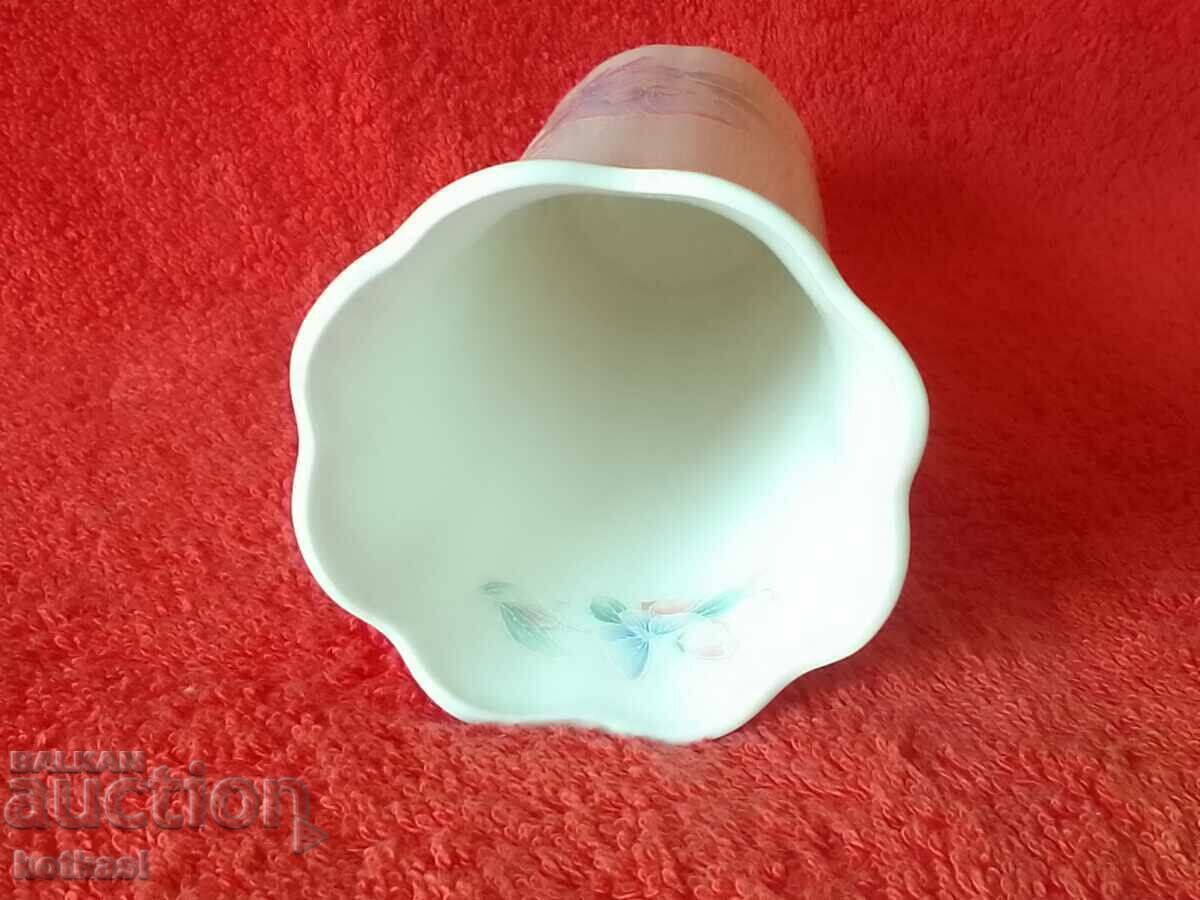 Old porcelain Vase ENGLAND AYNSLEY Embossed surface - 5 Old porcelain Vase ENGLAND AYNSLEY Embossed surface - 5