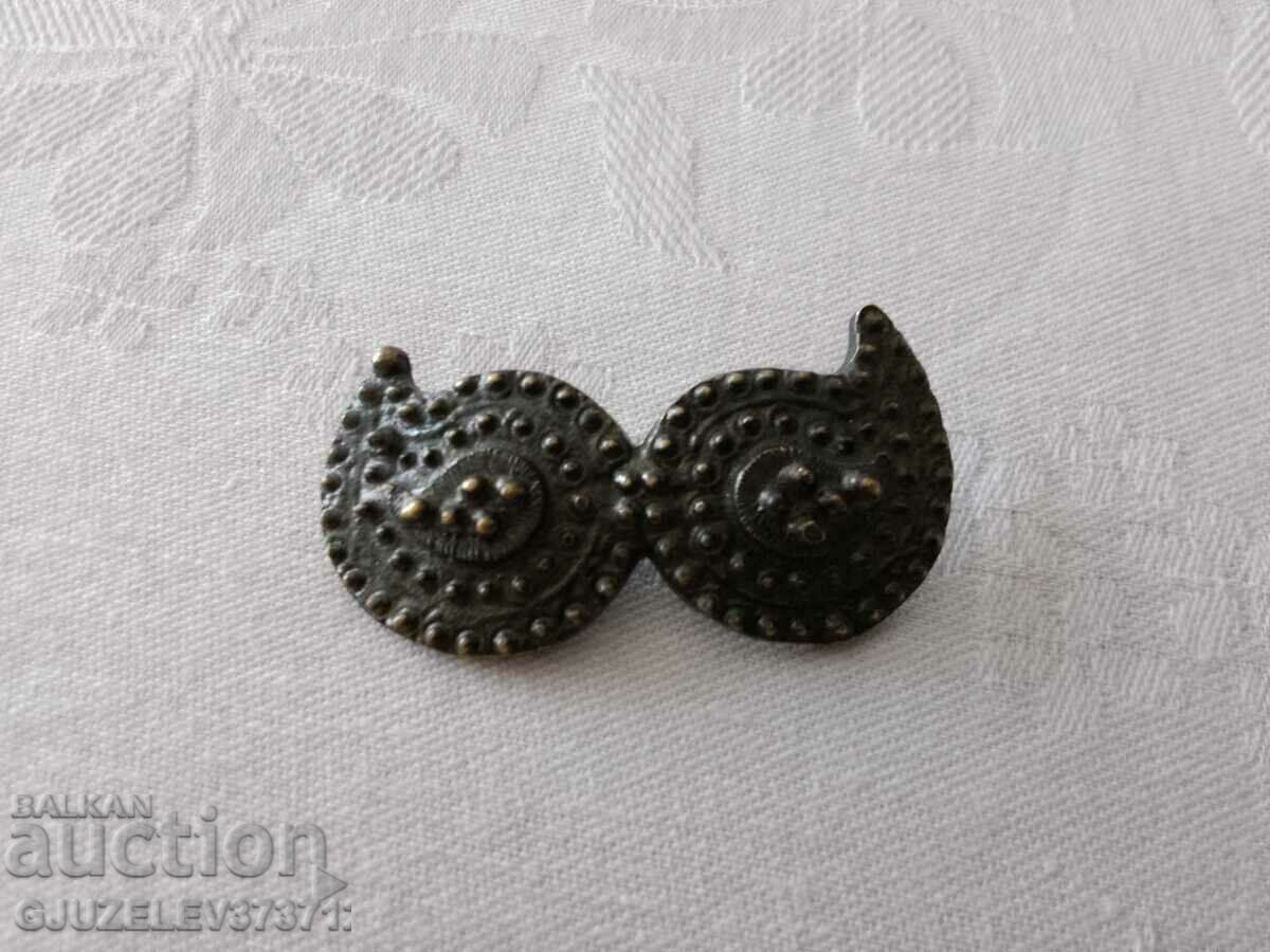 Old brooch, bronze jewelry - 7