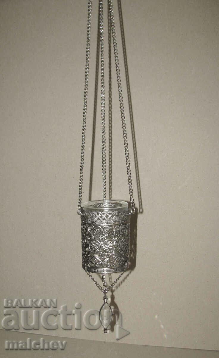 Lampa suspendata din metal alb ajurata, cu cupa, excelenta