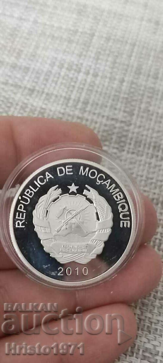 Mozambique 2010 Seal Token with price 55.00 BGN | € 28.12 Mozambique 2010 Seal Token with price 55.00 BGN | € 28.12