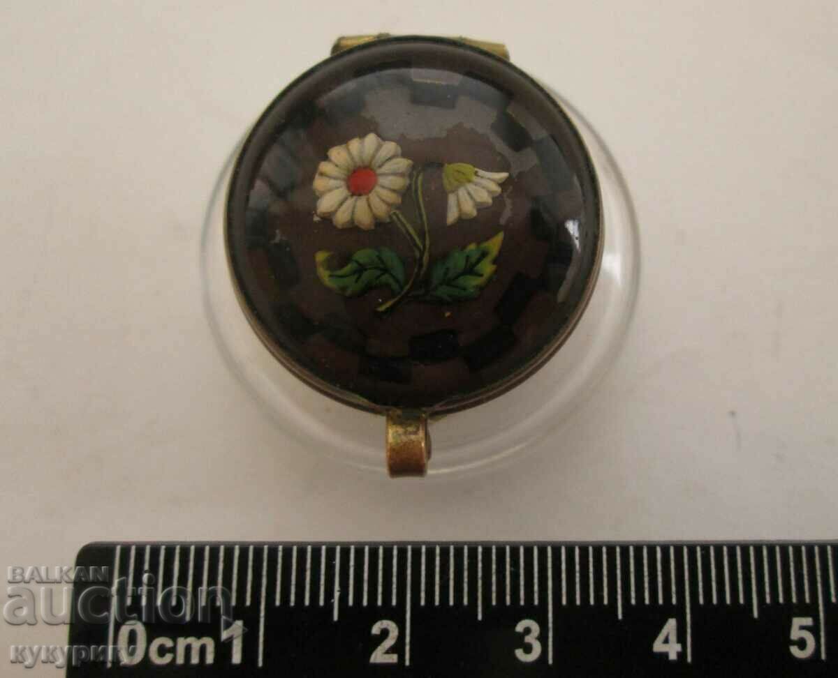Old small ladies glass makeup case with lid - 5 Old small ladies glass makeup case with lid - 5