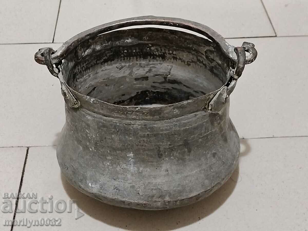 Old copper cauldron, copper, cauldron copper vessel menche with price 67.00 BGN | € 34.26 Old copper cauldron, copper, cauldron copper vessel menche with price 67.00 BGN | € 34.26