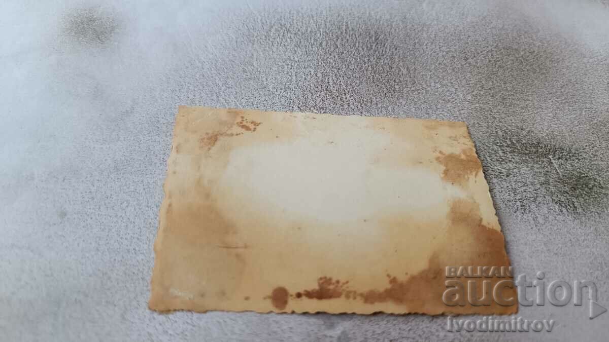 Photo Varna Two women at the entrance to the Sea Garden with price 2.35 BGN | € 1.20 Photo Varna Two women at the entrance to the Sea Garden with price 2.35 BGN | € 1.20