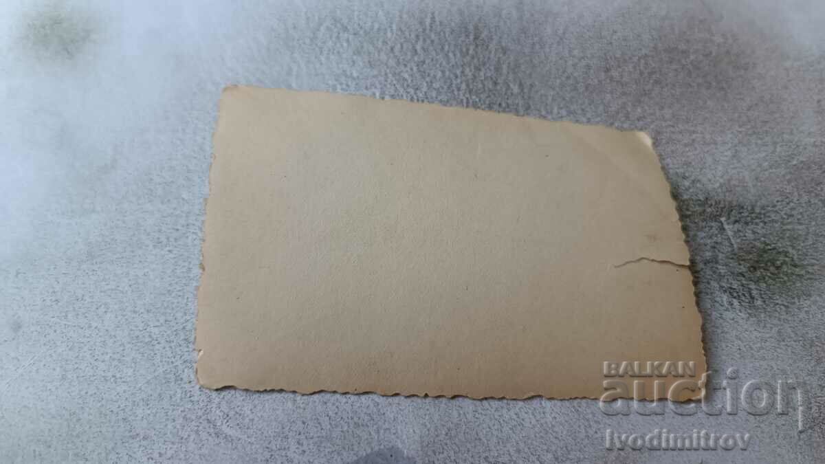 Φωτογραφία Νεαρό κορίτσι με μαγιό στην παραλία με τιμή 1.65 BGN | € 0.84 Φωτογραφία Νεαρό κορίτσι με μαγιό στην παραλία με τιμή 1.65 BGN | € 0.84