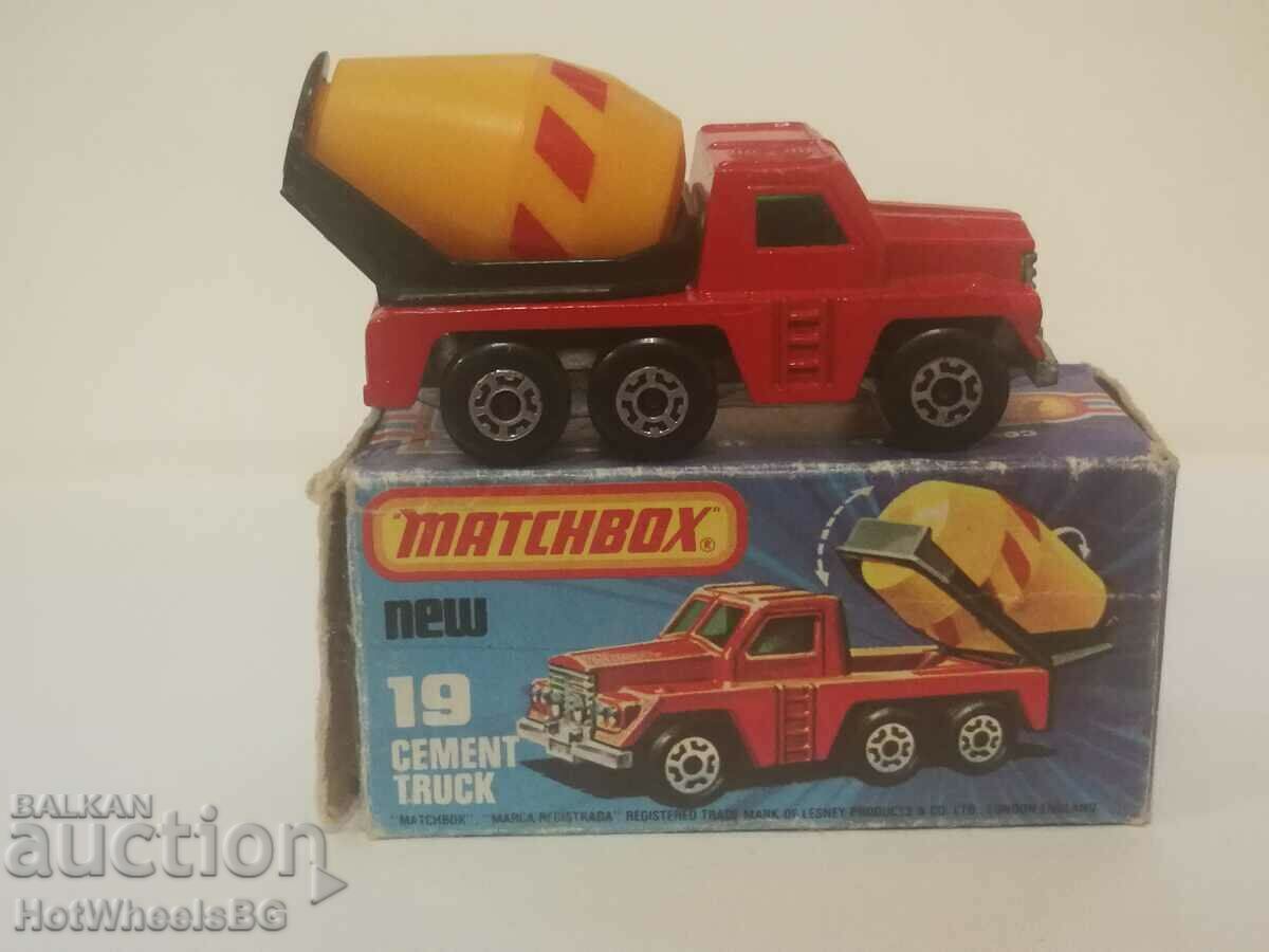 MATCHBOX -No 19C Cement Truck 1976 with price 35.00 BGN | € 17.90 MATCHBOX -No 19C Cement Truck 1976 with price 35.00 BGN | € 17.90