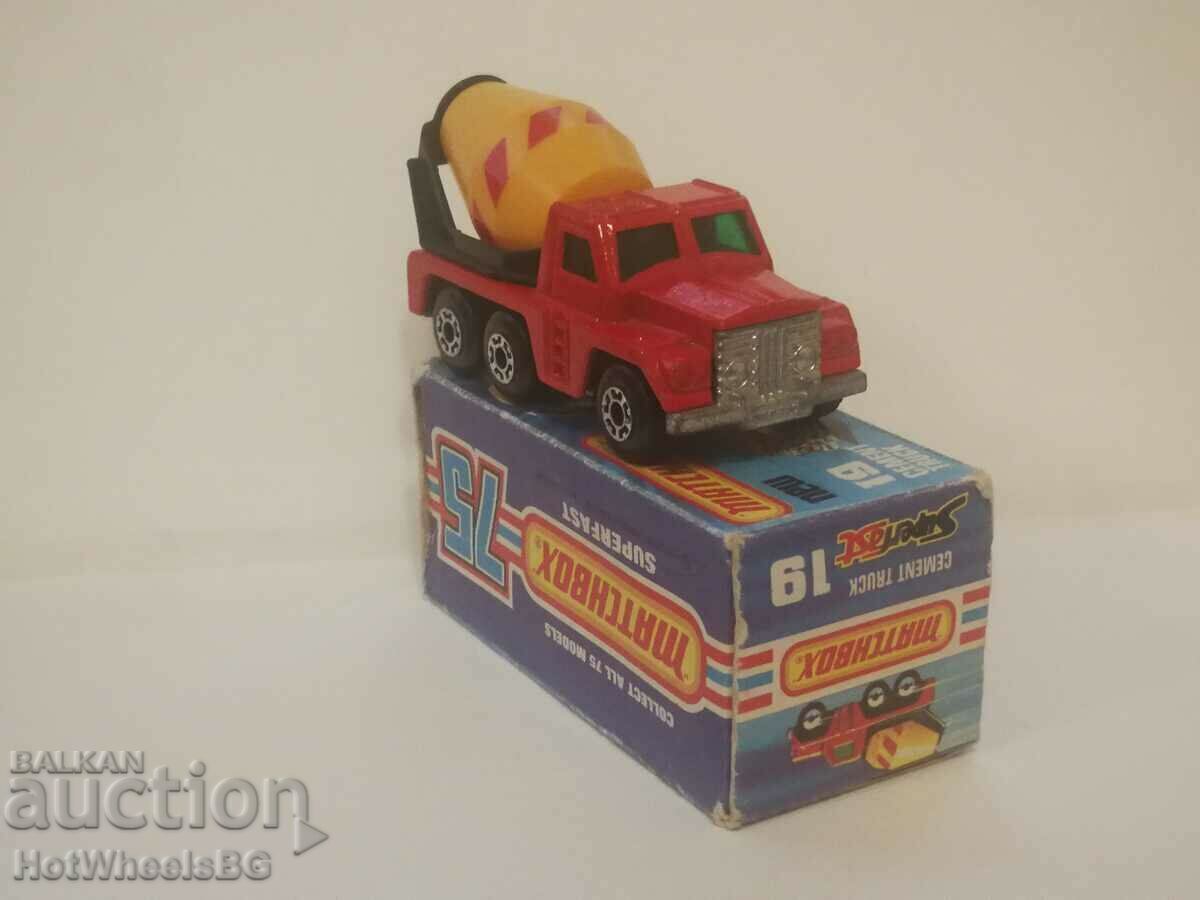 Auction MATCHBOX -No 19C Cement Truck 1976 Auction MATCHBOX -No 19C Cement Truck 1976