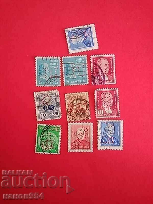 Γραμματόσημα με διάτρηση εταιρείας.