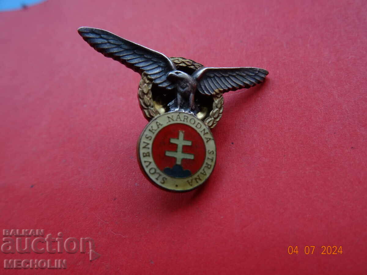 Auction COLLECTIBLE SLOVAK BADGE Auction COLLECTIBLE SLOVAK BADGE