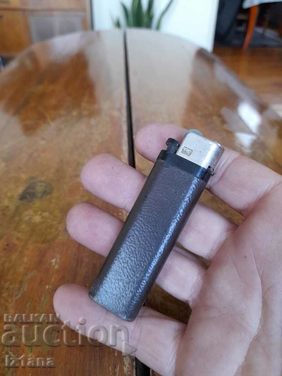 Old lighter Max with price 12.00 BGN | € 6.14 Old lighter Max with price 12.00 BGN | € 6.14