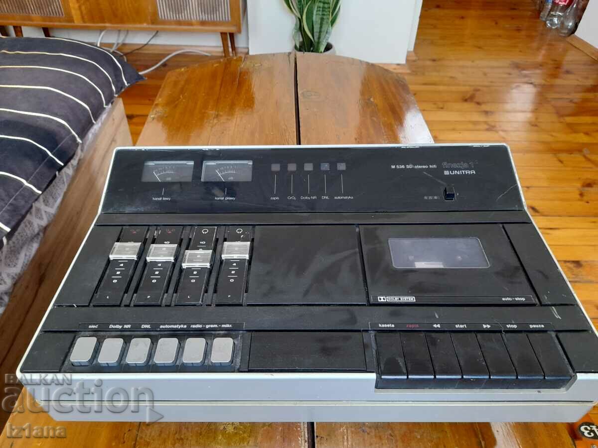 Old Deck Unitra Finezia 1 cu preț 100.00 BGN | € 51.13