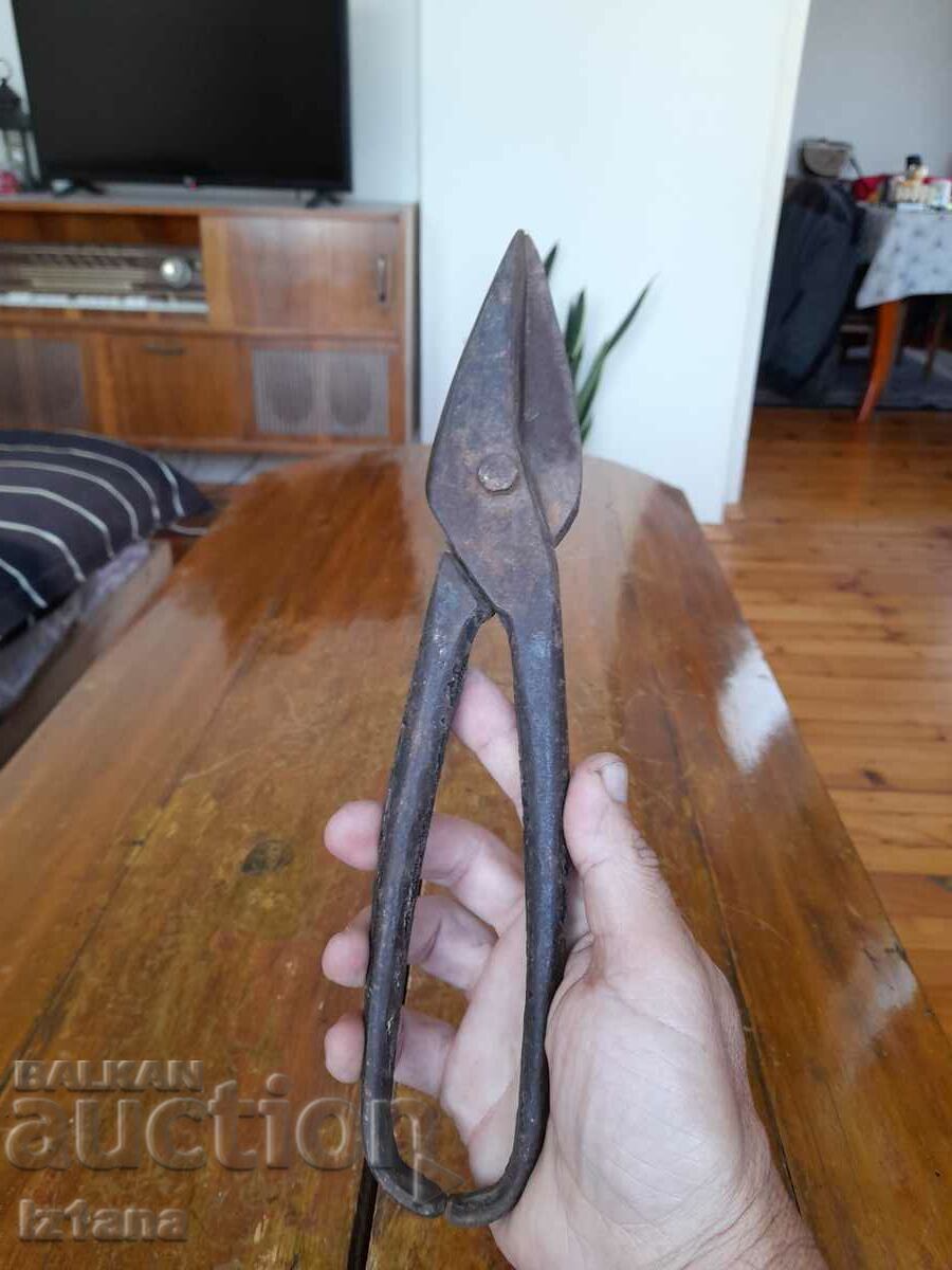 Licitație Foarfece vechi pentru tablă Licitație Foarfece vechi pentru tablă