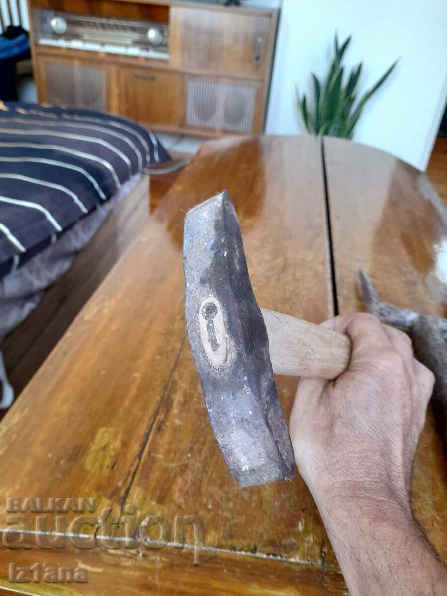 Old hammer and anvil for clipping hair - 5 Old hammer and anvil for clipping hair - 5