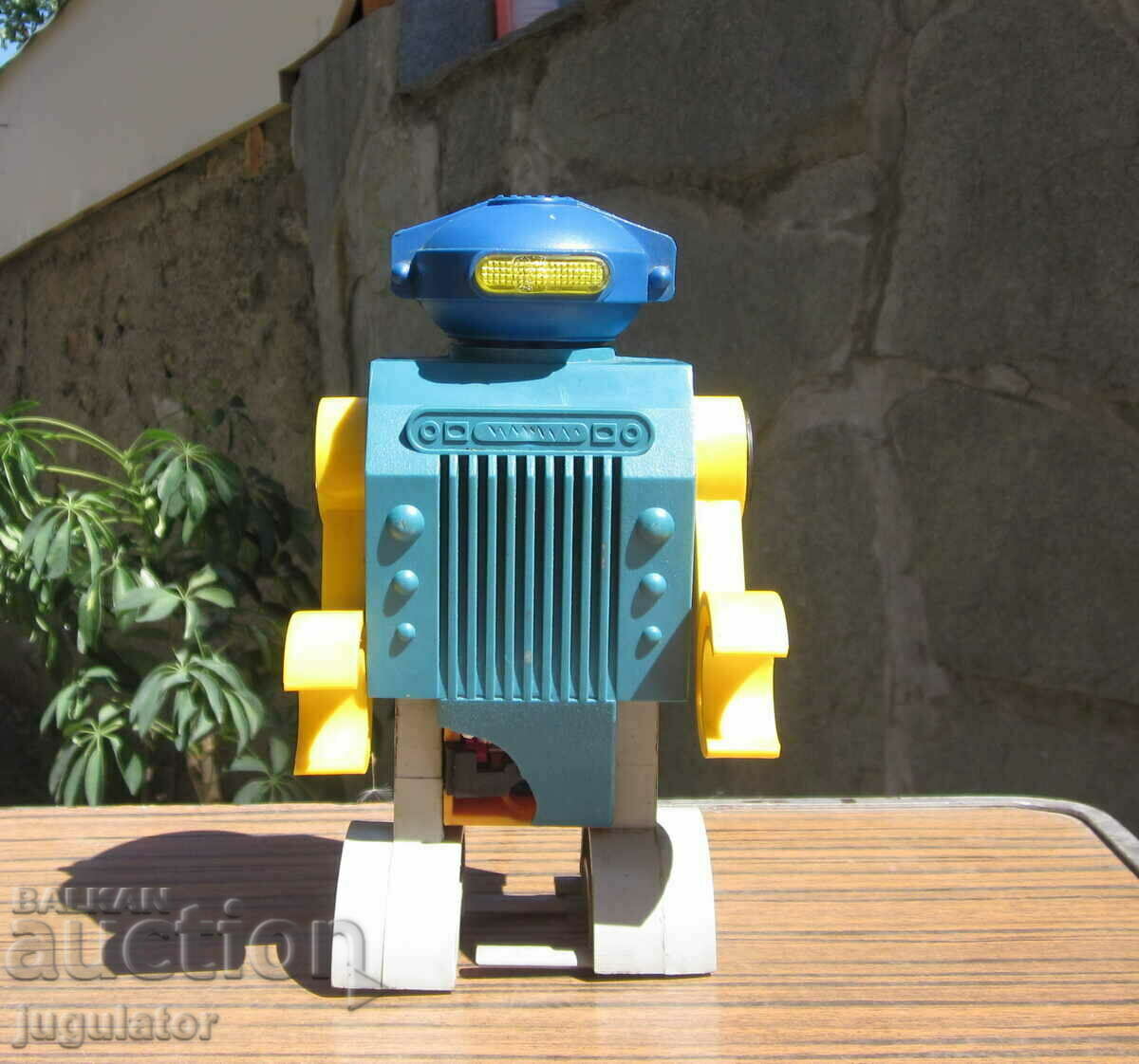 robot vechi de jucărie spațial bulgar cu baterii de la Soca