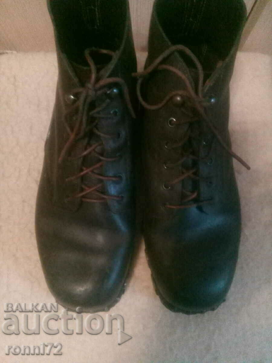 Mountain military boots. with price 320.00 BGN | € 163.61