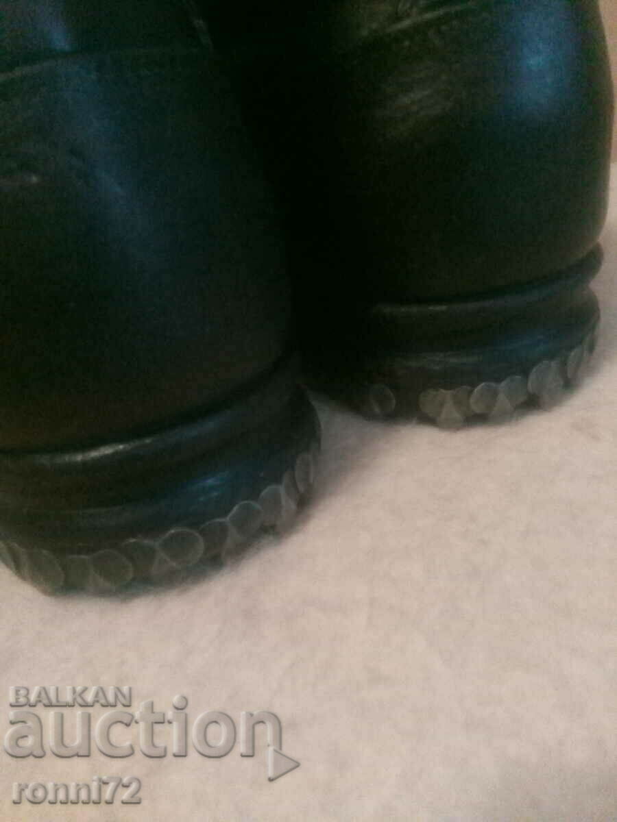 Delivery of Mountain military boots.