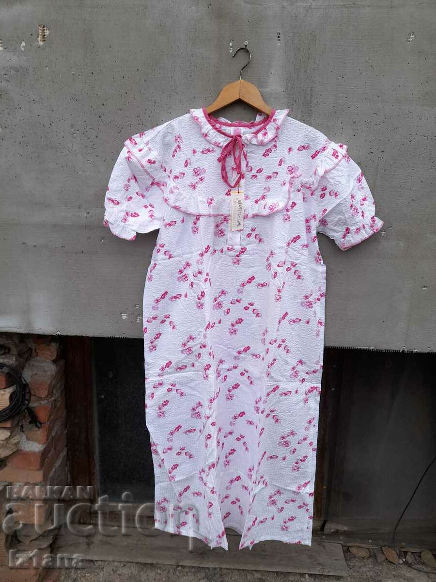 Cămașă de noapte de bătrână cu preț 27.00 BGN | € 13.80