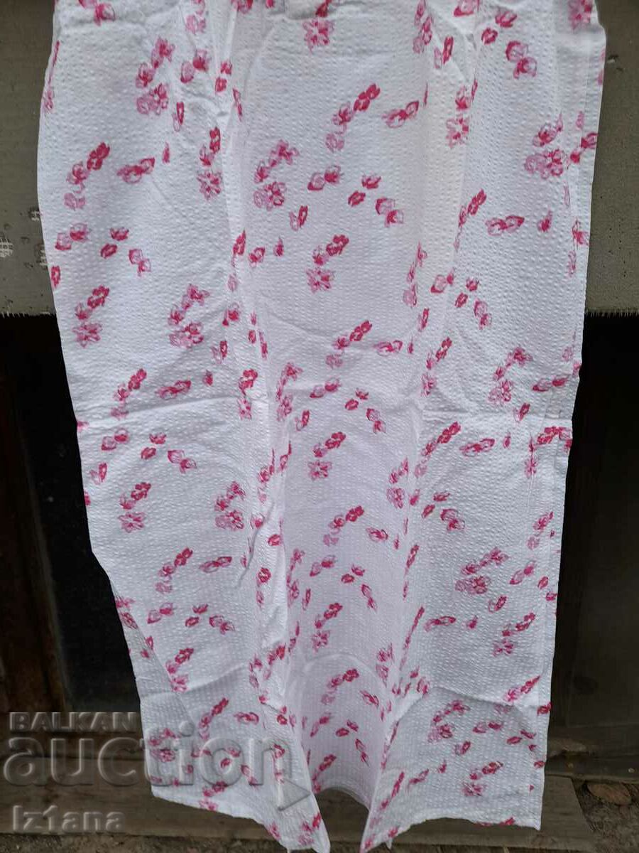 Livrarea Cămașă de noapte de bătrână