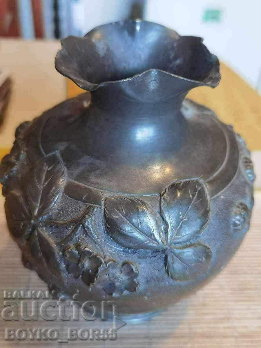 Antique Metal Vase Branded ETAINS D'ART SA, Signed. - 7 Antique Metal Vase Branded ETAINS D'ART SA, Signed. - 7