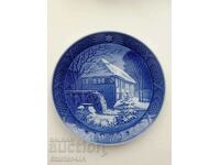 The 1976 Royal Copenhagen Christmas Plate.