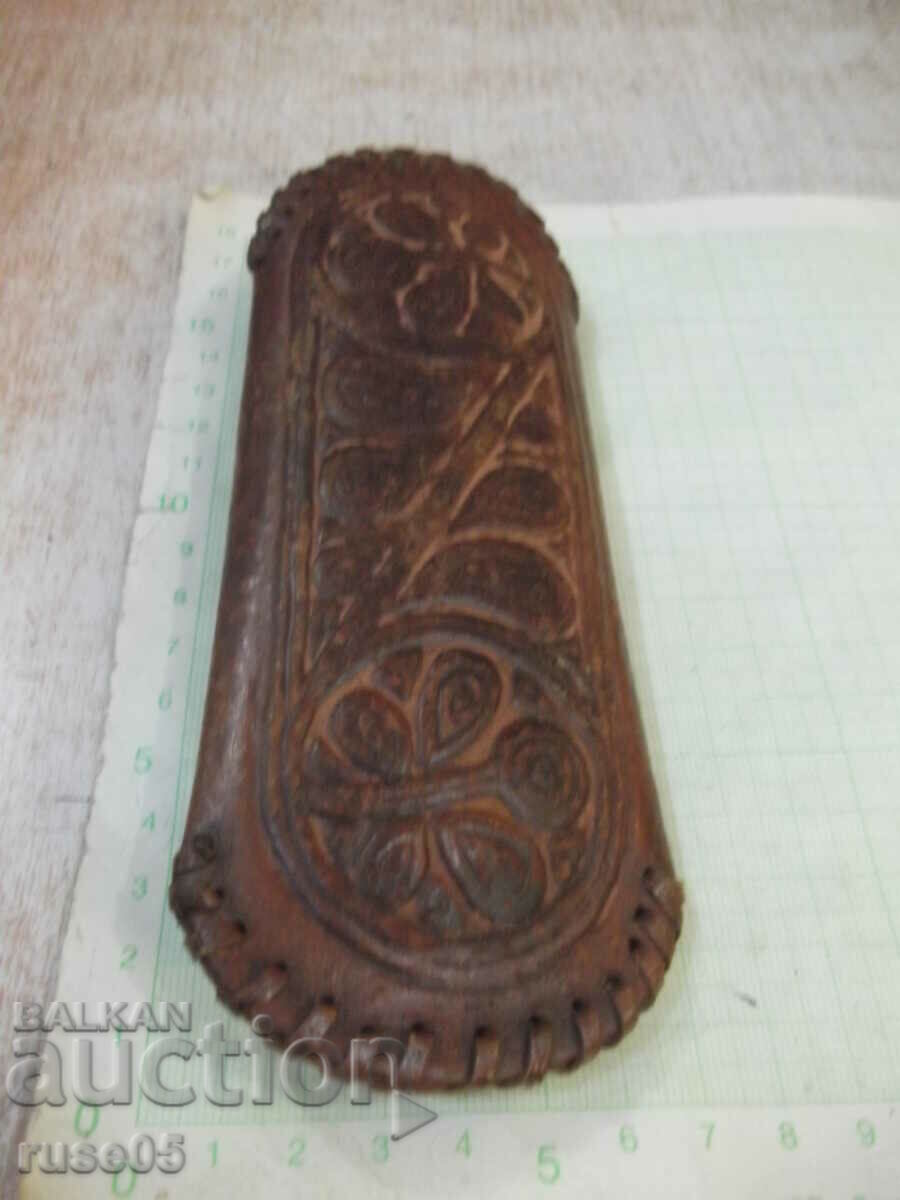 Licitație Husa de ochelari din piele Sotsa din magazinul „SBH”. Licitație Husa de ochelari din piele Sotsa din magazinul „SBH”.