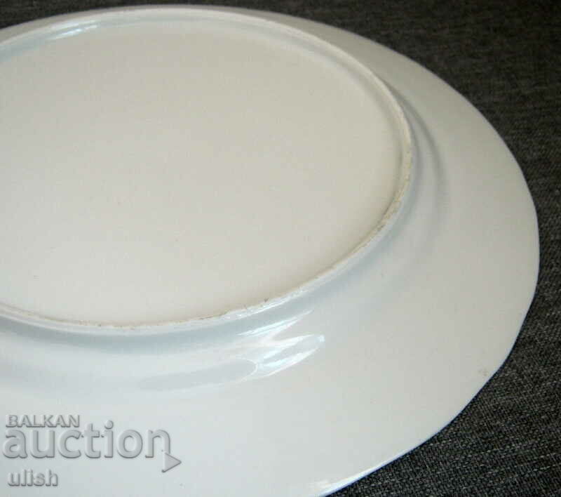 Delivery of Old porcelain wall plate oriental theme Delivery of Old porcelain wall plate oriental theme