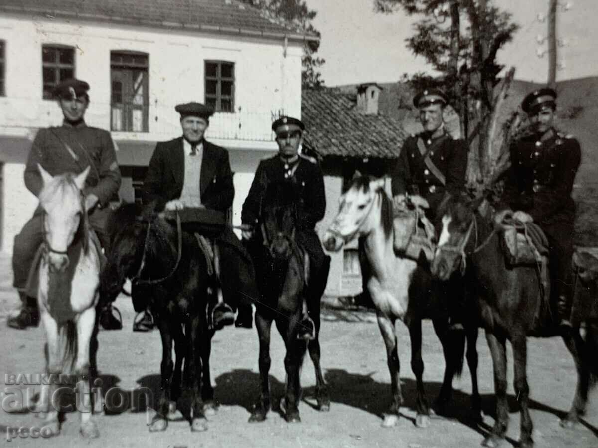 On the way to an Albanian wedding Shtrbce Macedonia with price 10.00 BGN | € 5.11 On the way to an Albanian wedding Shtrbce Macedonia with price 10.00 BGN | € 5.11