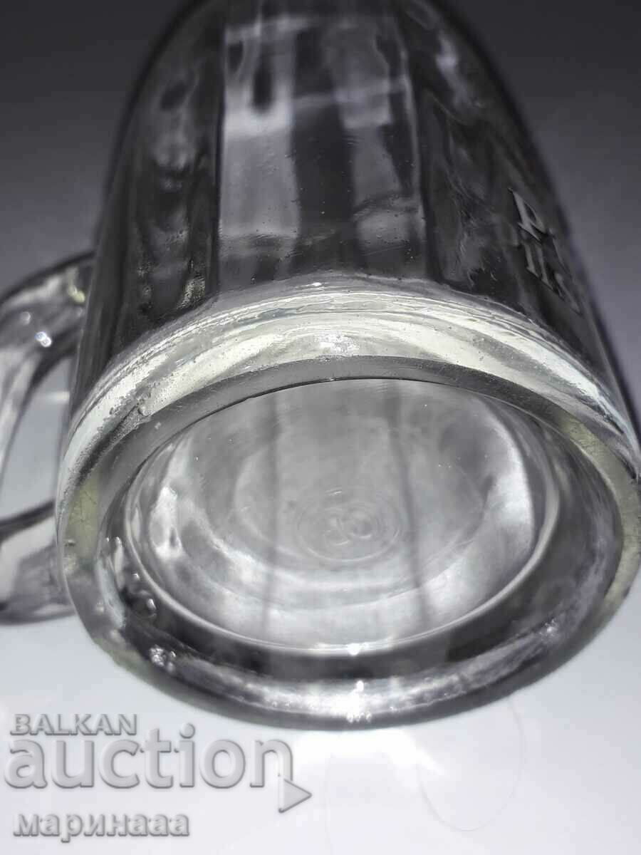 Delivery of MUG. SOLID GLASS Delivery of MUG. SOLID GLASS