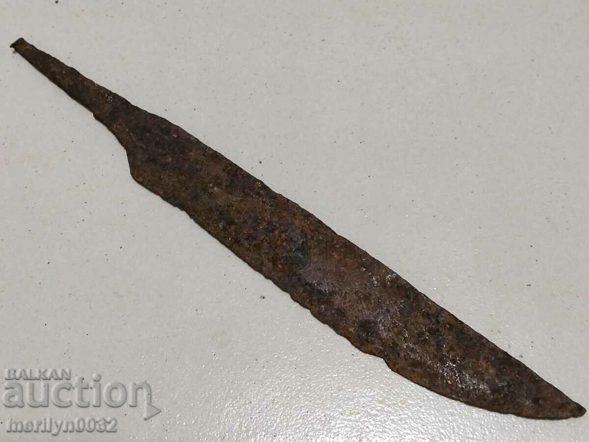 Lamă forjată veche de la un cuțit karakulak vechi de 200 de ani