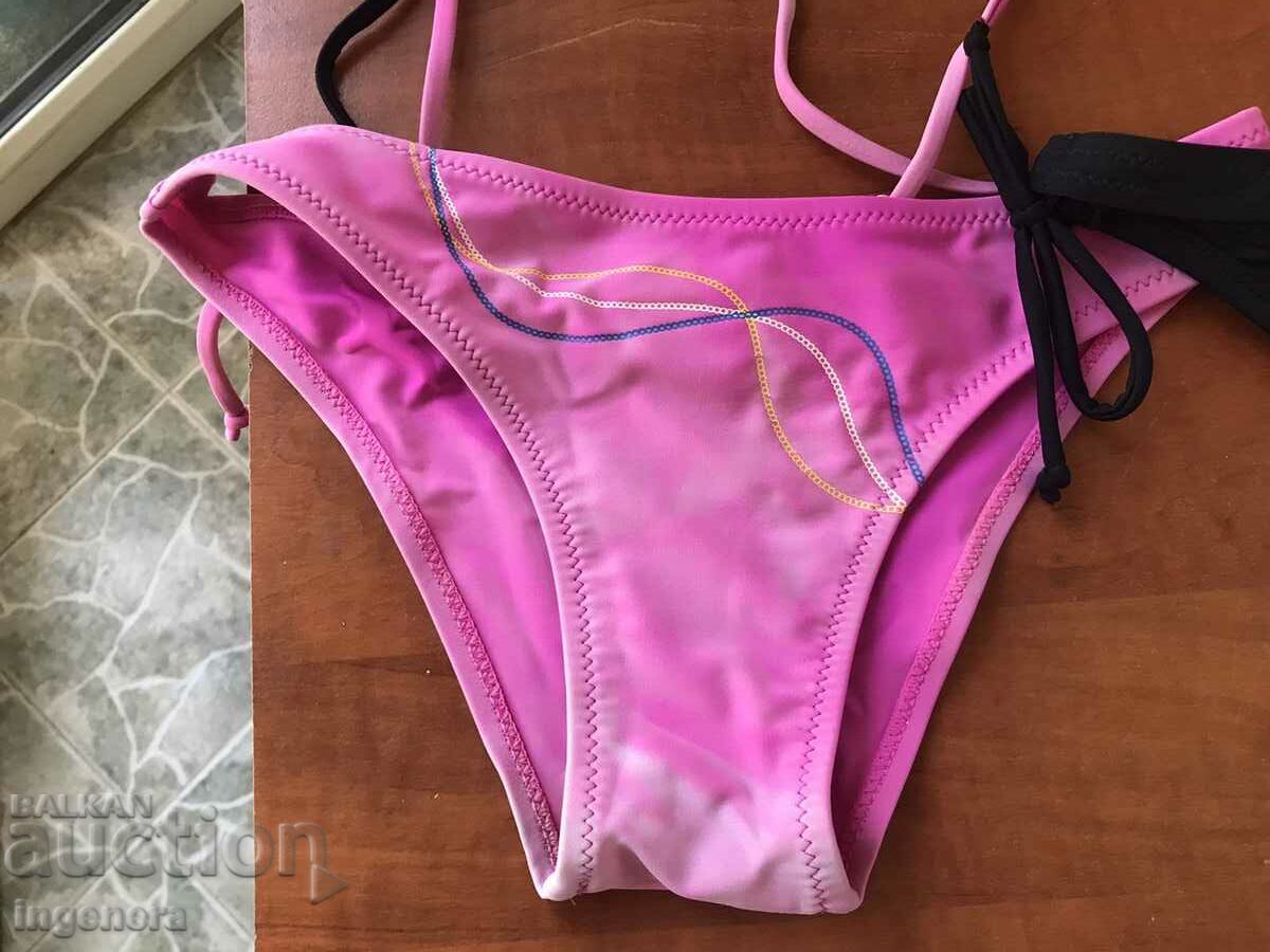 Delivery of SWIMSUIT NEW SAMPLE SALE WITH TWO BOTTOMS Delivery of SWIMSUIT NEW SAMPLE SALE WITH TWO BOTTOMS